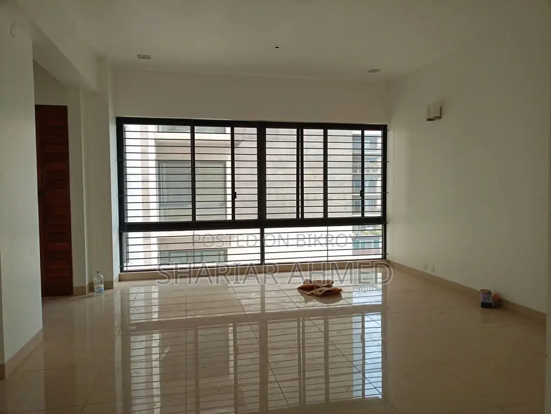 Luxurious Flat with Swimming Pool & Gym for Rent @ Gulshan 2