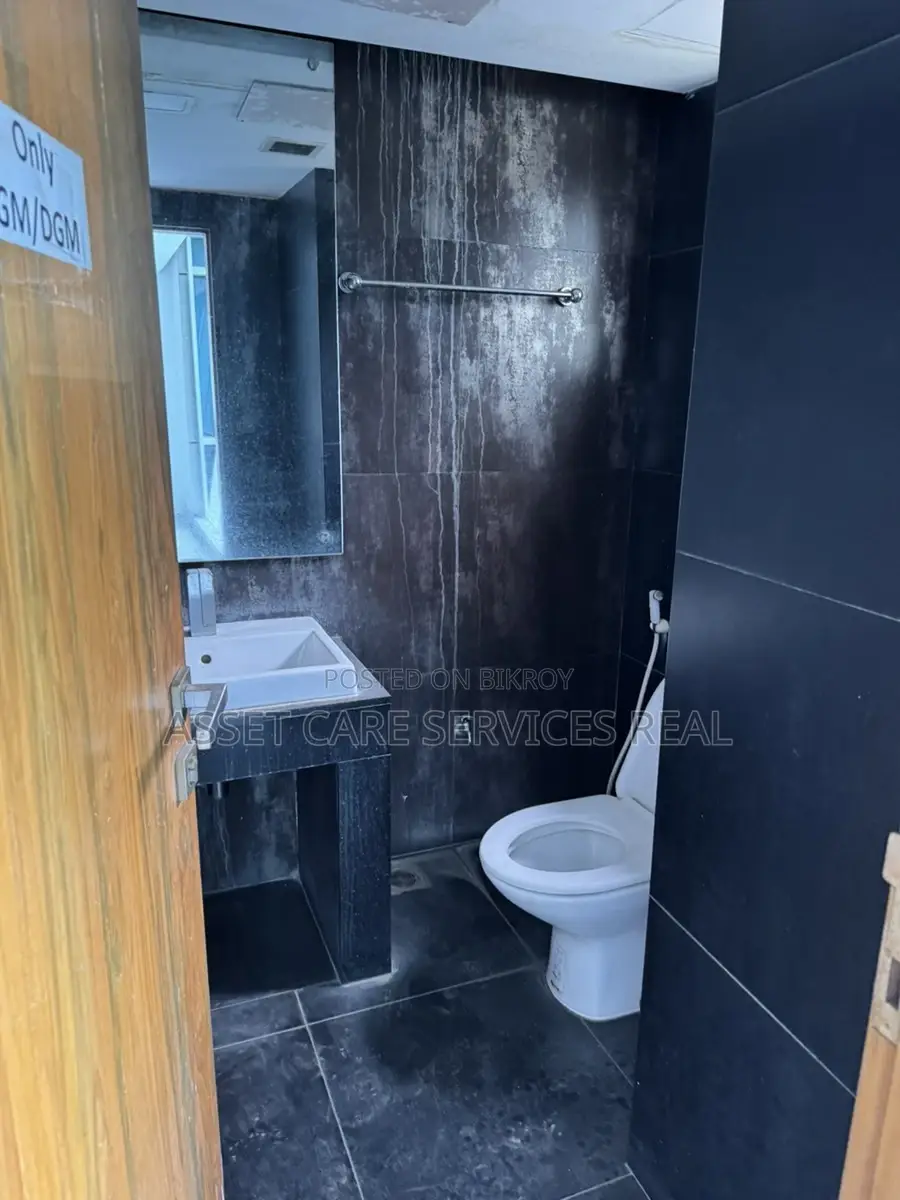 Exclusive Open Commercial Office space Rent Gulshan Avenue