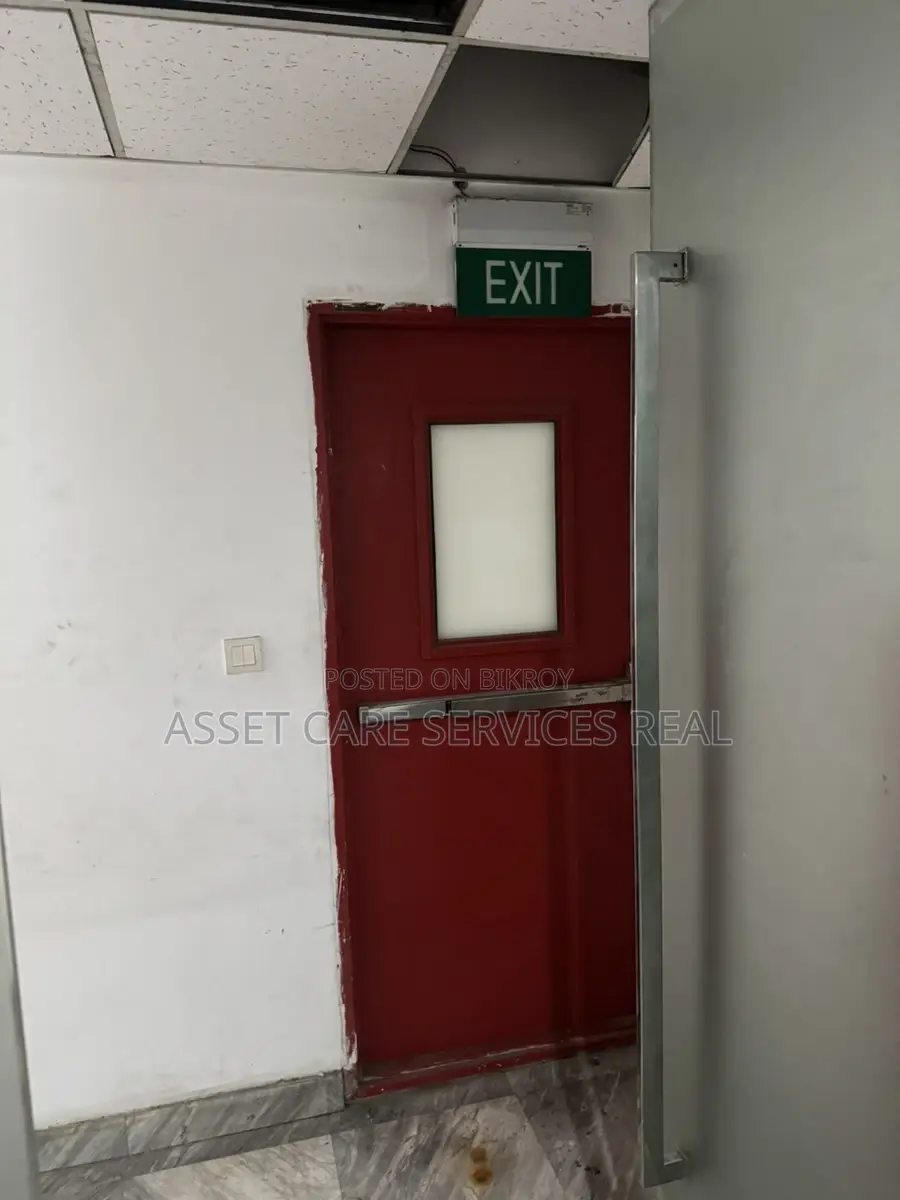 Exclusive Open Commercial Office space Rent Gulshan Avenue