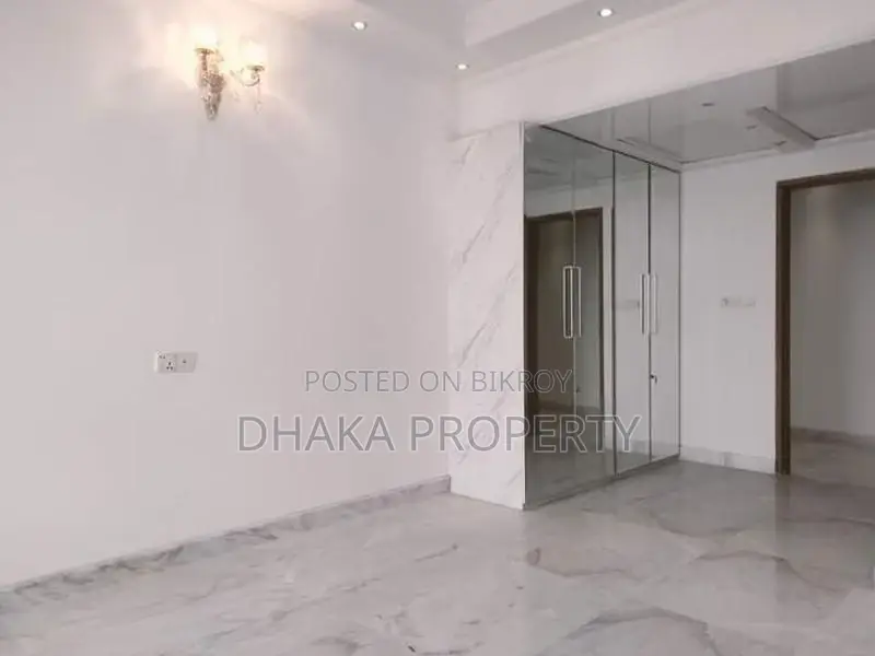 (3500-Sqft)Lake View Luxurious Apartment Rent in Gulshan