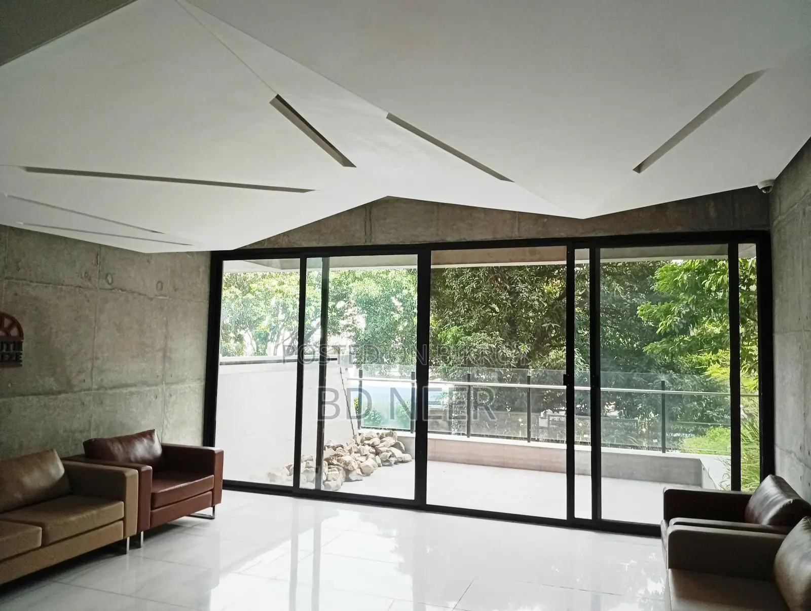 A comfortable Modern decorated 3 Bedroom Flat for Rent at Gulshan -2