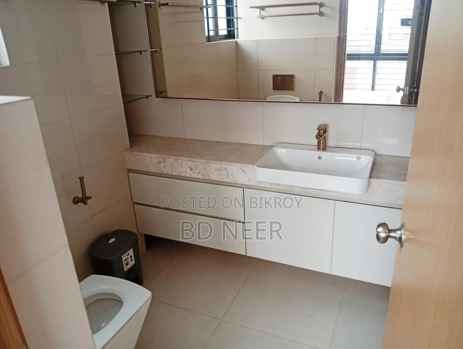 A comfortable Modern decorated 3 Bedroom Flat for Rent at Gulshan -2