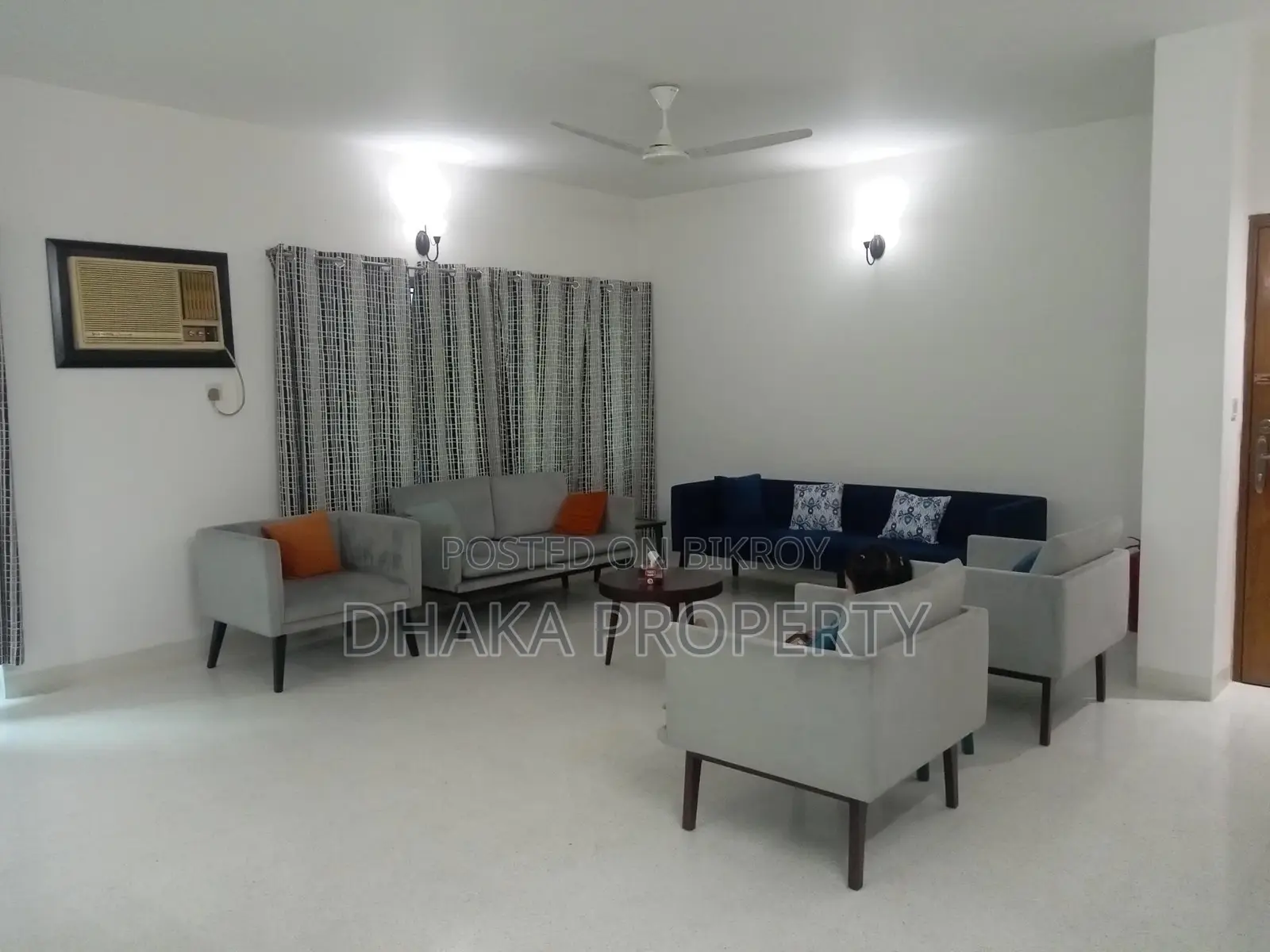 গুলশান-২ এ ফুল-ফার্নিশড ৩-বেডরুমের এক্সক্লুসিভ অ্যাপার্টমেন্ট ভাড়া