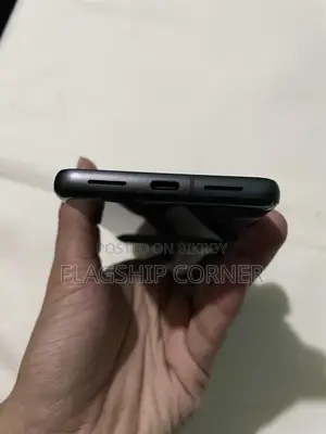 গুগল পিক্সেল ৮ . (ব্যবহৃত)