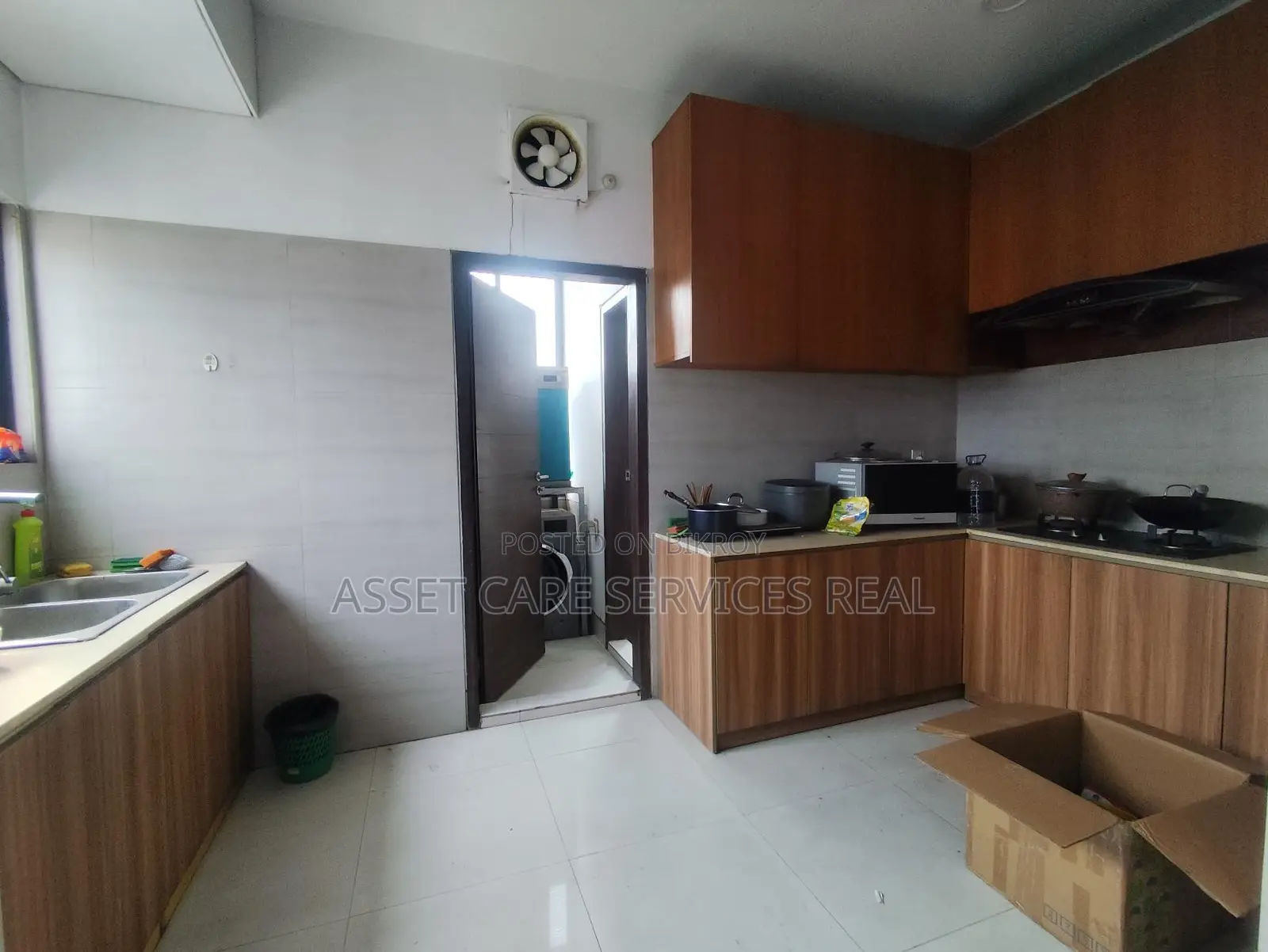 Swimming Pool-Gym Facilities 3Bed Furnished 10th Floor Apartment Rent