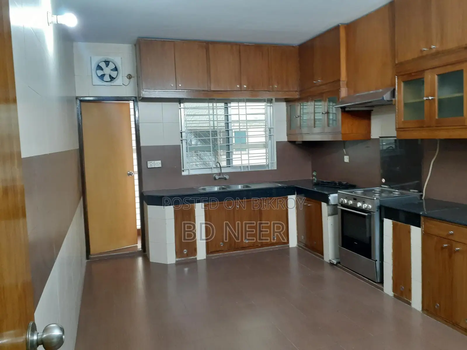 Semi Furnished 4 Bedroom Flat Rent in Gulshan-2