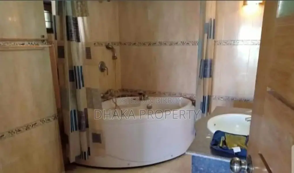 5-Beds Lake View (4200-Sqft) Apartment Rent in Gulshan -2