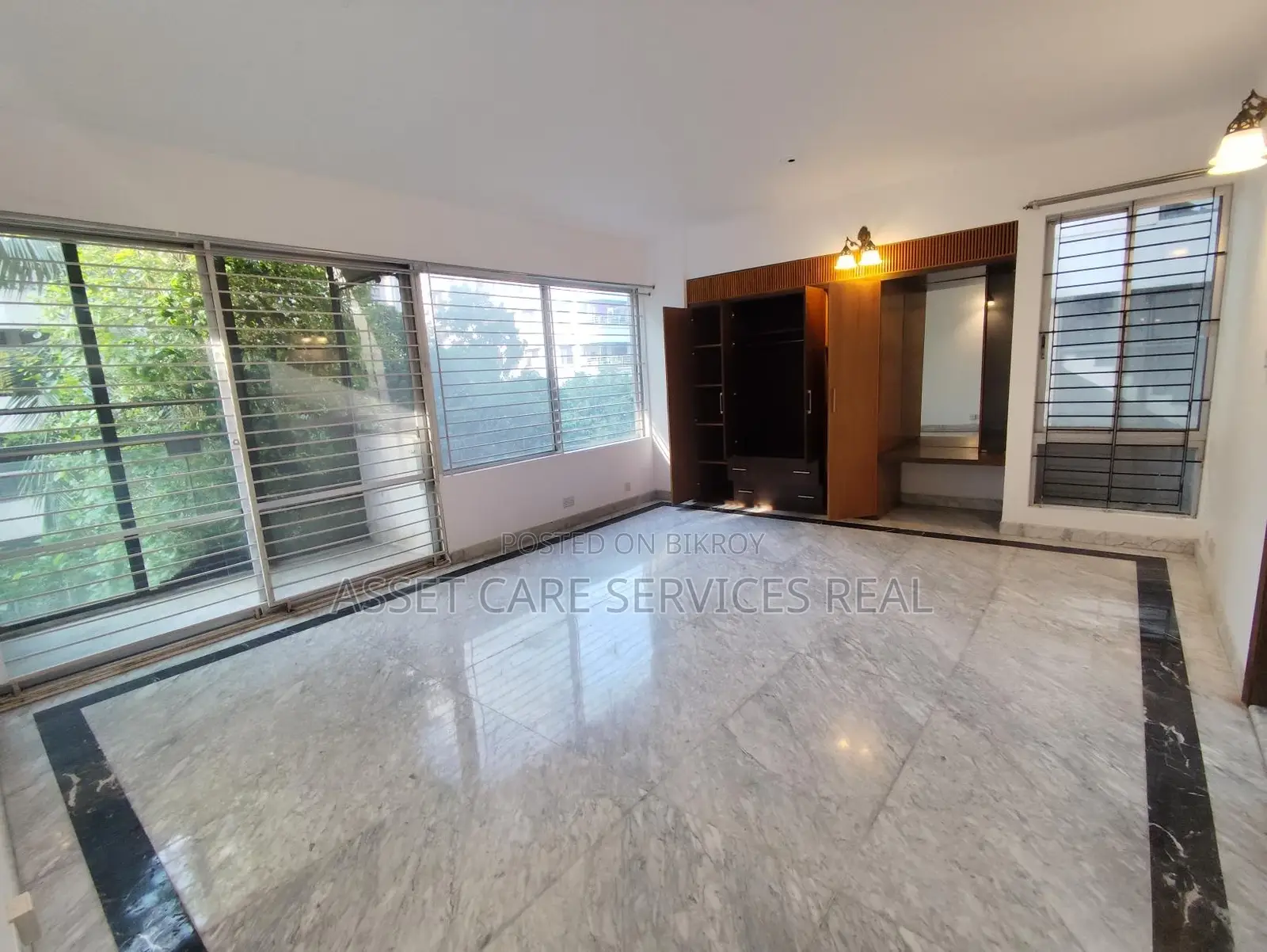 4-Bedroom Unfurnished Exclusive Apartment for Rent in Baridhara Diplomatic Zone