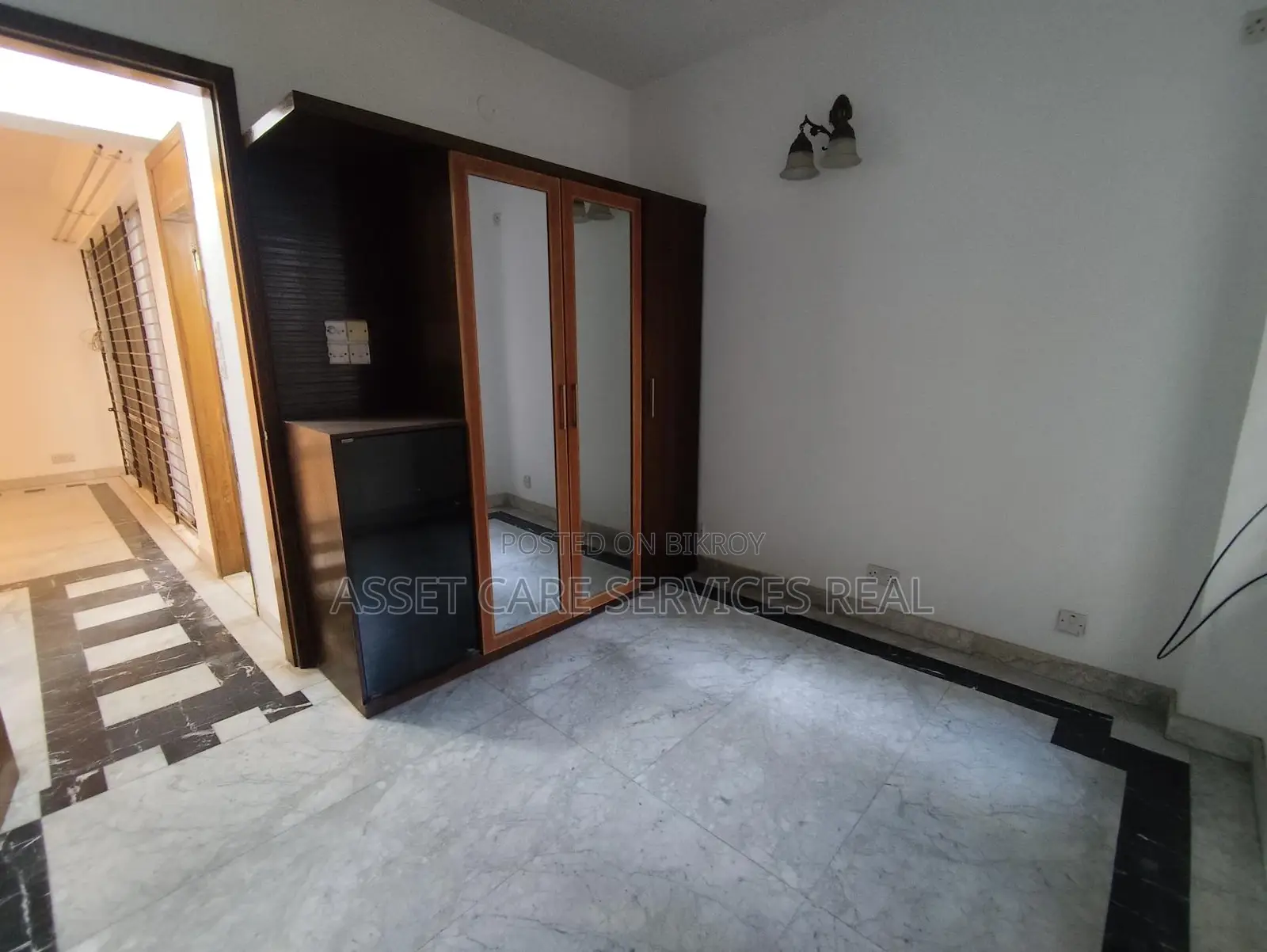 4-Bedroom Unfurnished Exclusive Apartment for Rent in Baridhara Diplomatic Zone