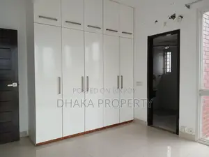 3Bedroom Sun Lighting Apt.Office come Residents possible-2300sft