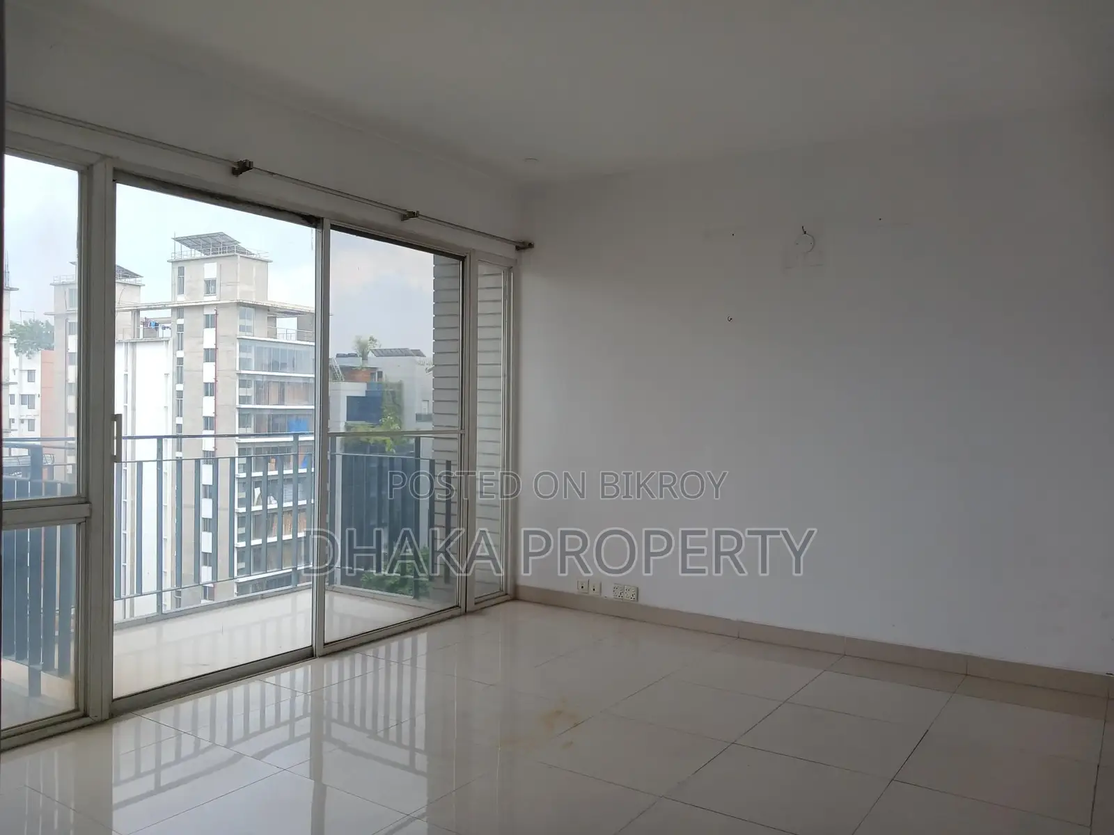 3Bedroom Sun Lighting Apt.Office come Residents possible-2300sft
