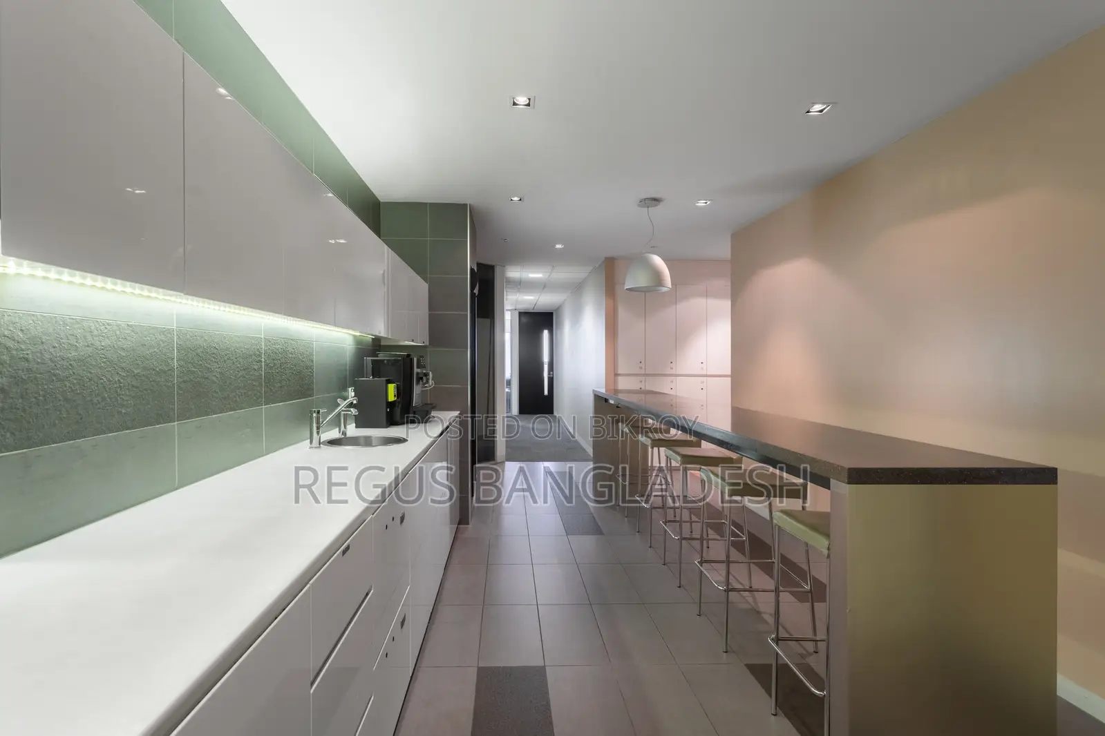 Serviced Office with Meeting Rooms