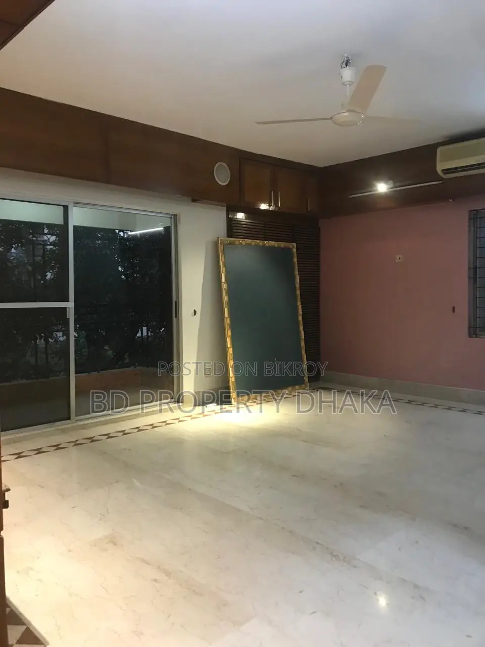 2580 Sqft office space rent in Banani