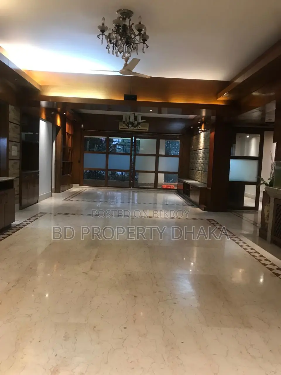 2580 Sqft office space rent in Banani