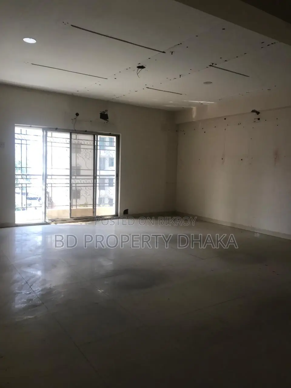 2580 Sqft office space rent in Banani