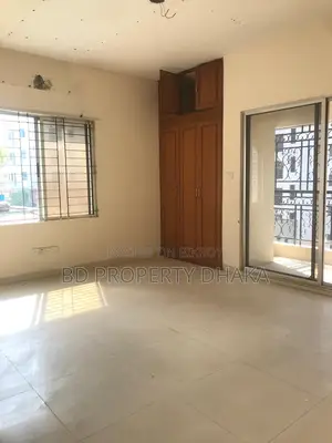 2580 Sqft office space rent in Banani