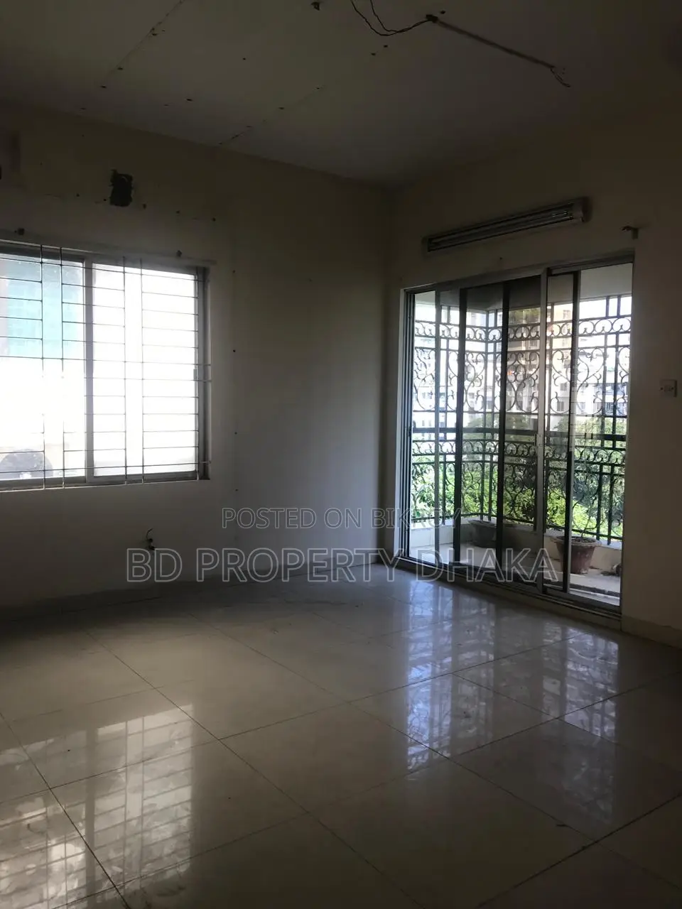 2580 Sqft office space rent in Banani