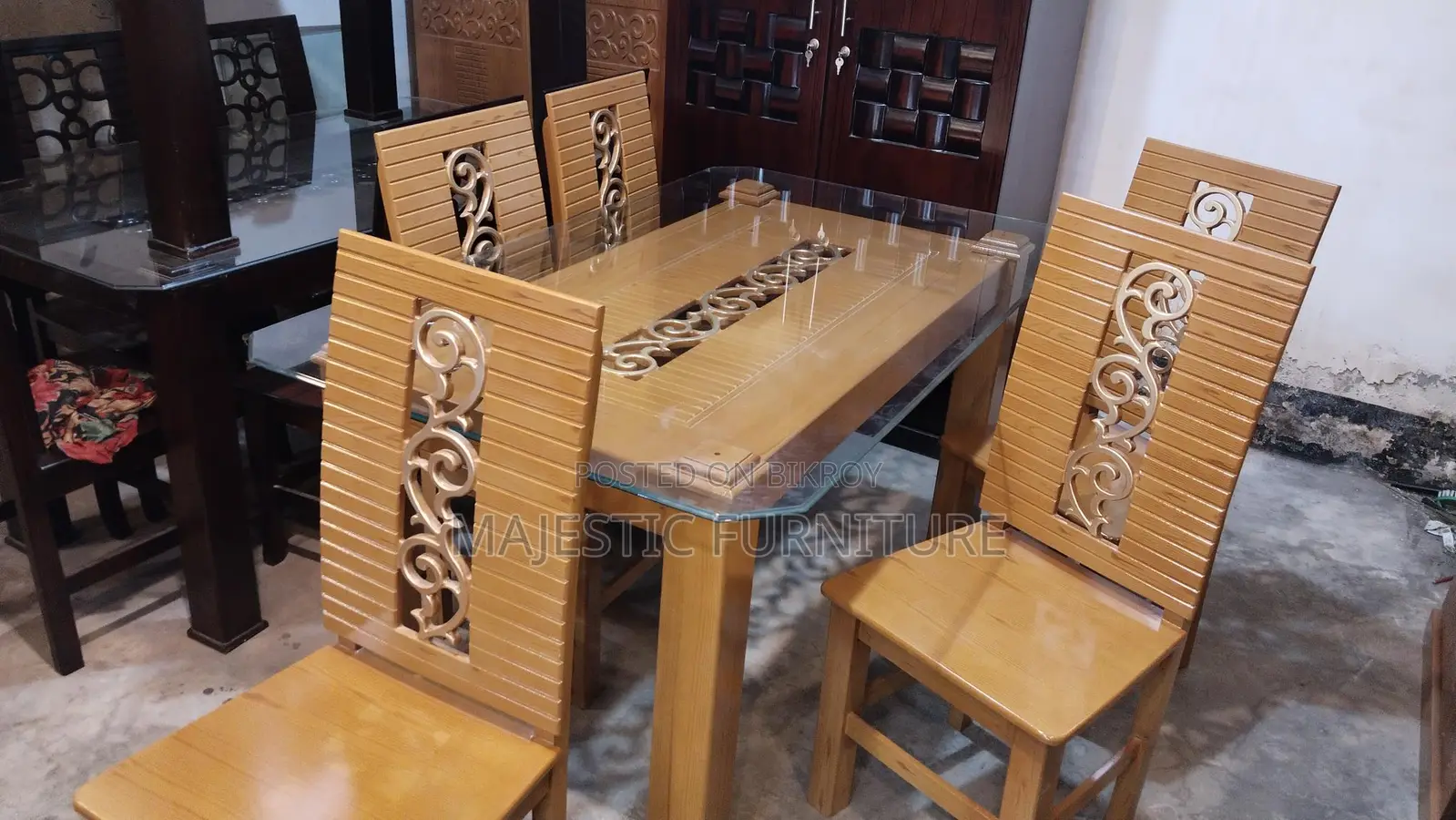 NEW DINING SET. M # 2554