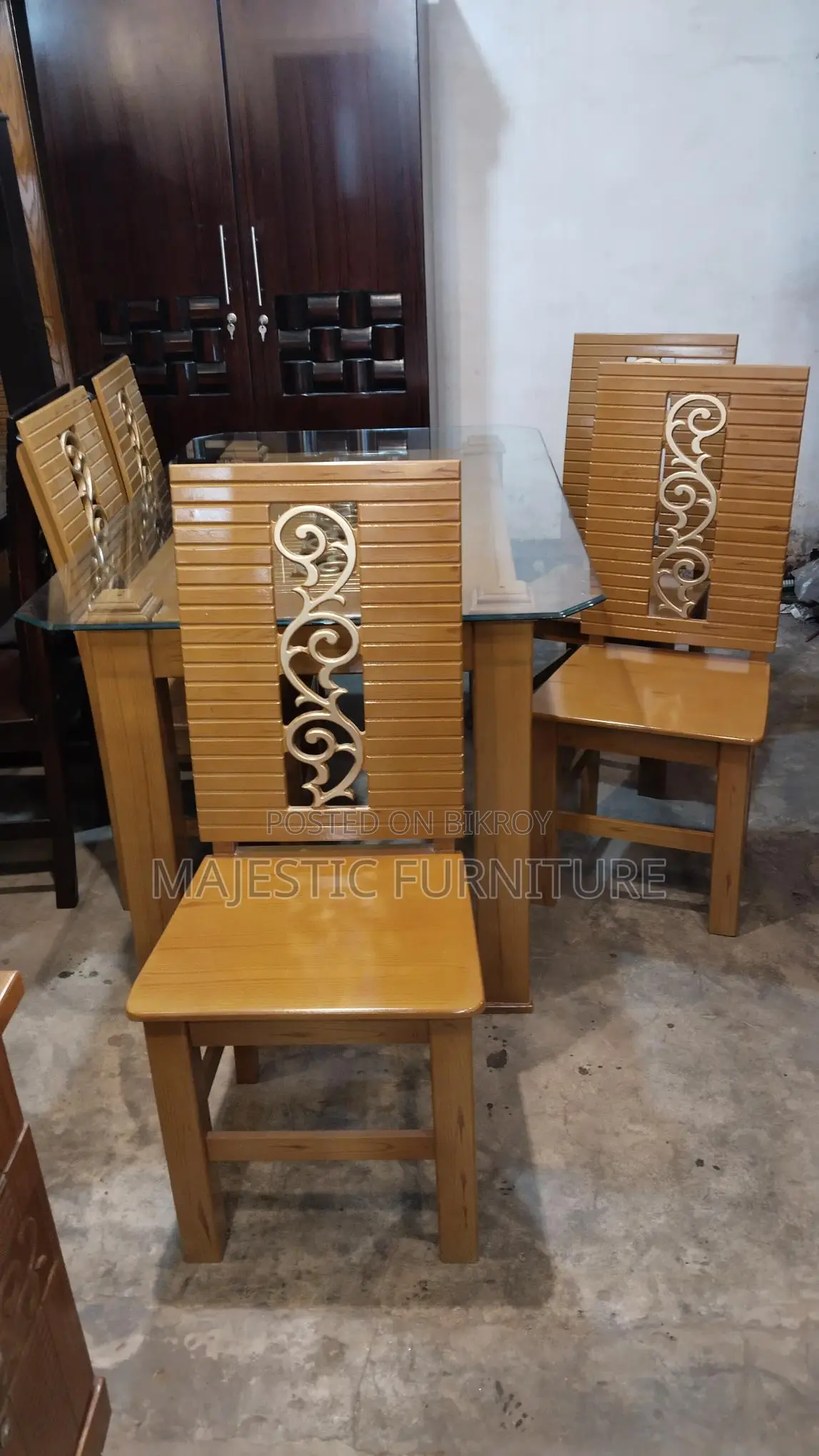 NEW DINING SET. M # 2554