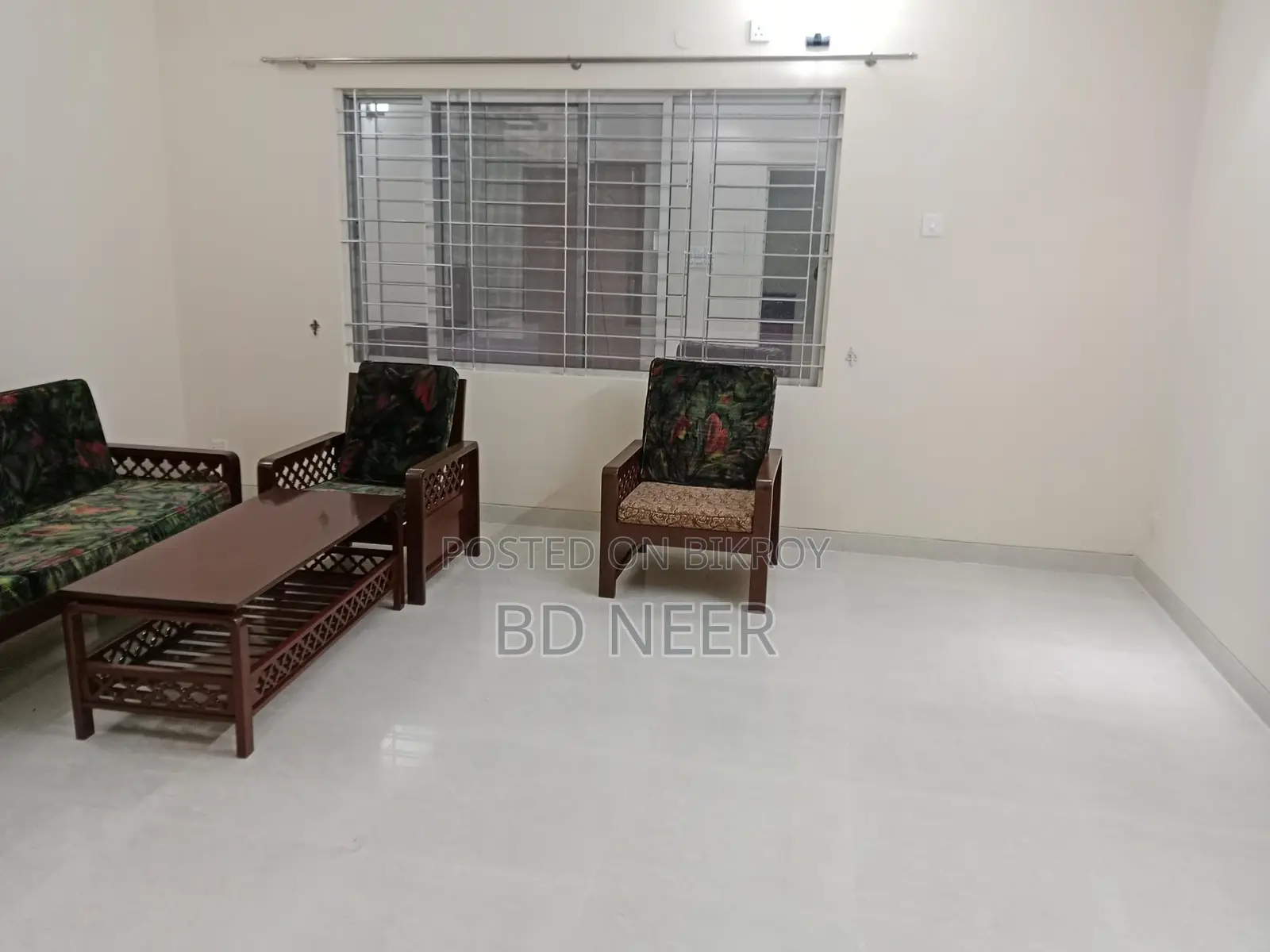 Well semi furnish 4 Bed room apt available in Gulshan 2