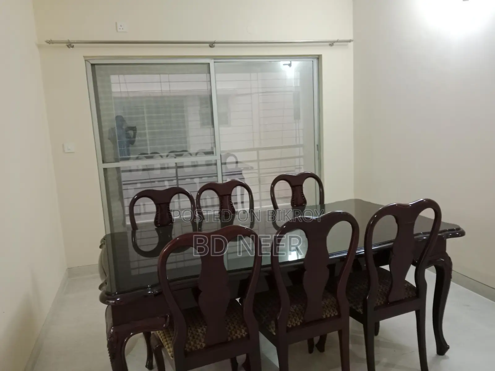 Well semi furnish 4 Bed room apt available in Gulshan 2