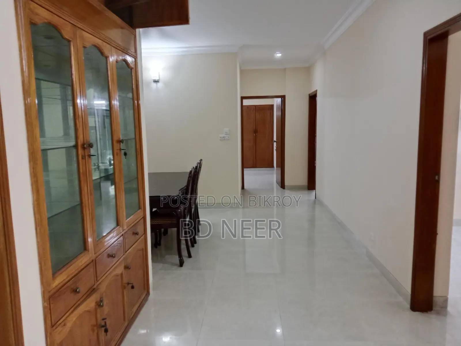 Well semi furnish 4 Bed room apt available in Gulshan 2