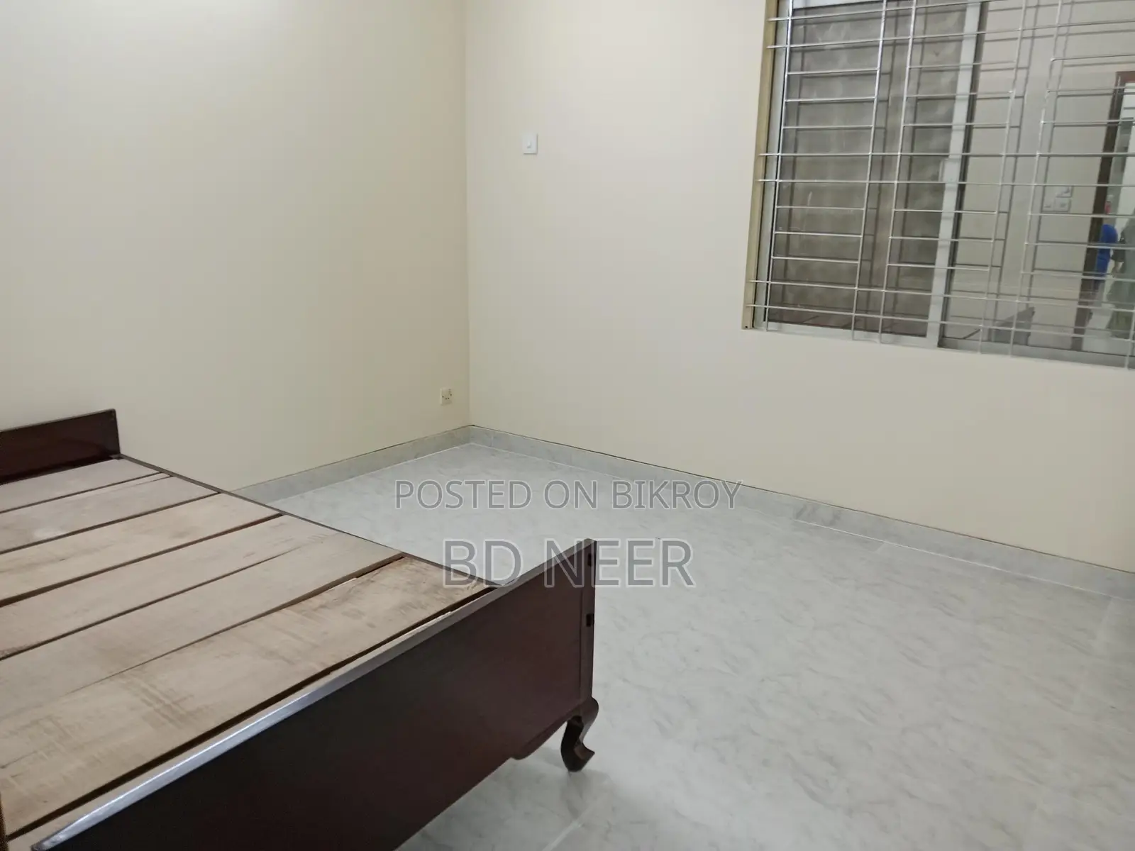 Well semi furnish 4 Bed room apt available in Gulshan 2