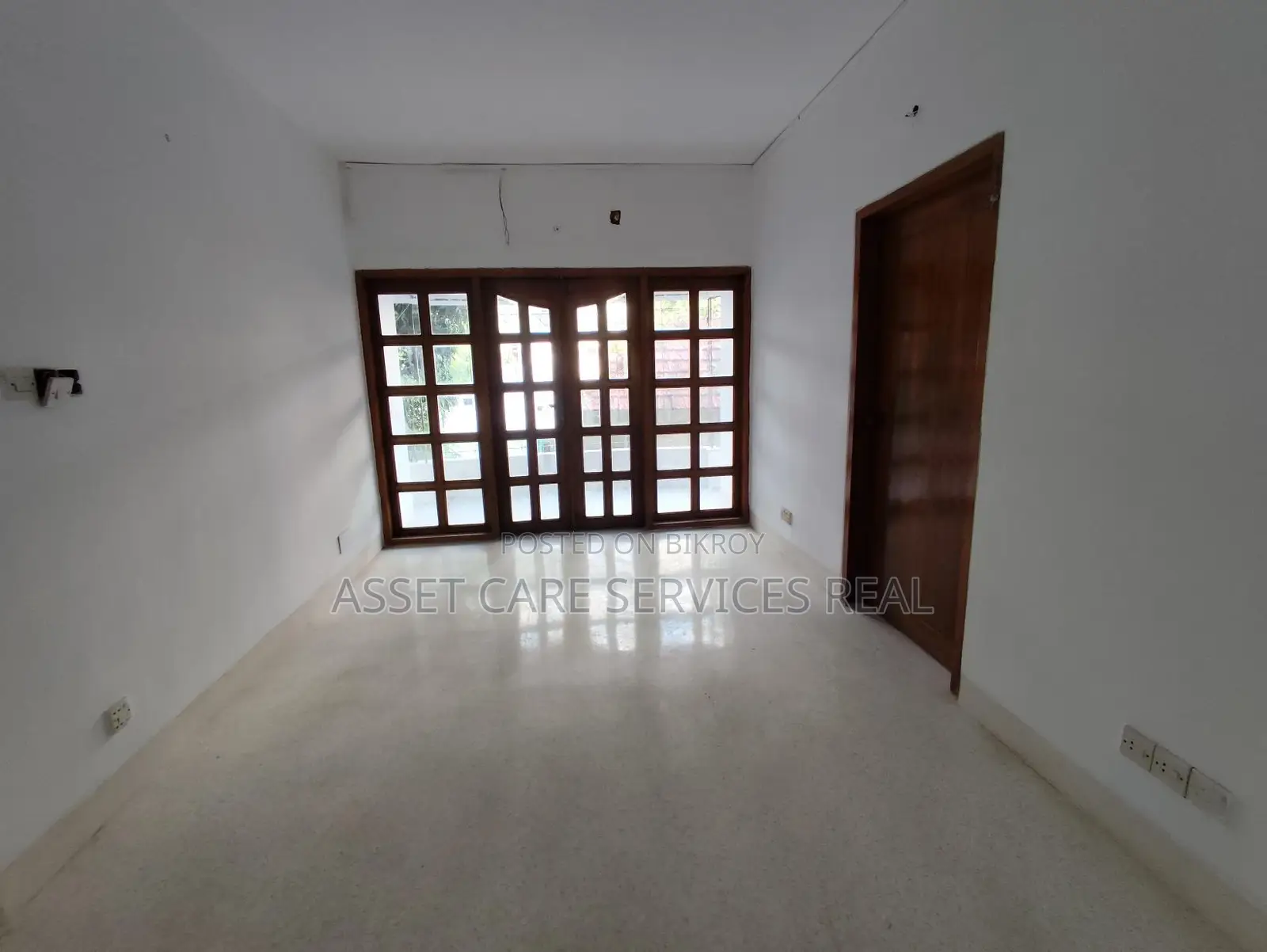 Prime Location 2650-Sqft Office Space for Rent in Gulshan-2