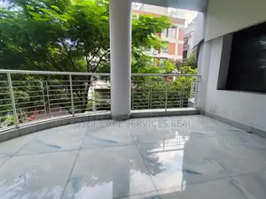 নর্থ গুলশানে দক্ষিণমুখী ৪ বেডরুমের সুন্দর অ্যাপার্টমেন্ট ভাড়া