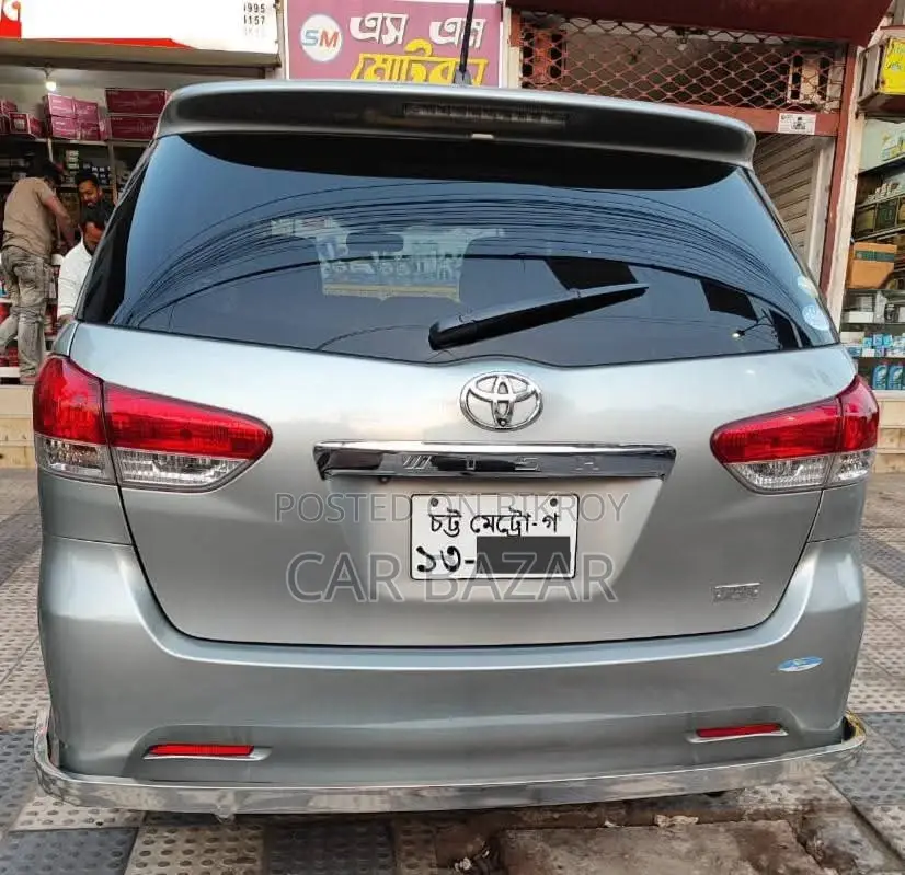 Toyota Wish 7-Seater Sunroof S 2010