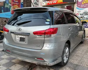 Toyota Wish 7-Seater Sunroof S 2010
