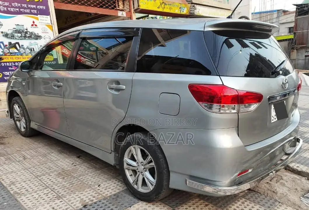 Toyota Wish 7-Seater Sunroof S 2010
