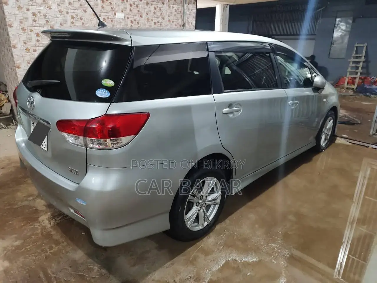 Toyota Wish 7-Seater Sunroof S 2010