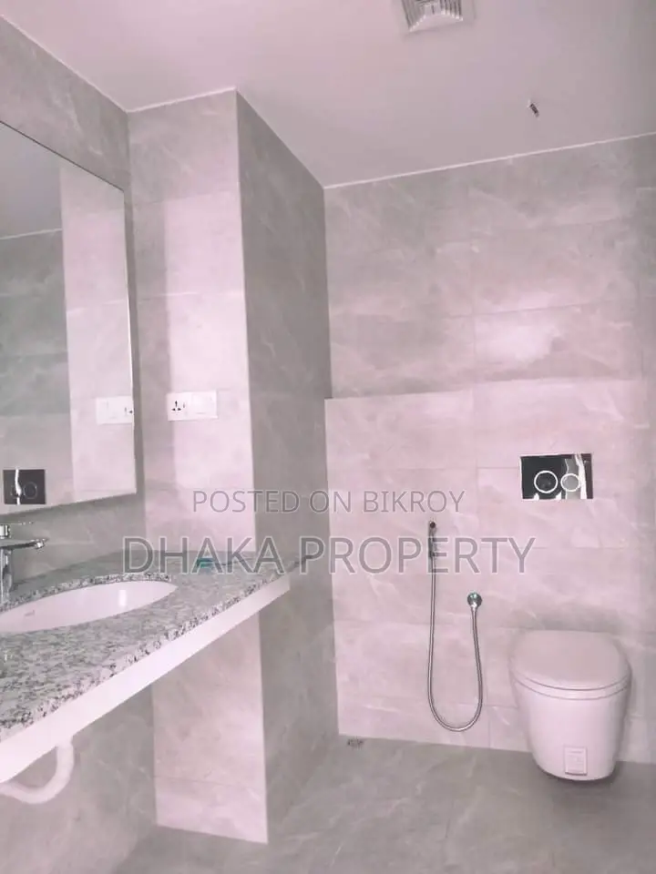 2200-Sqft Luxurious New Apartment Rent in Banani