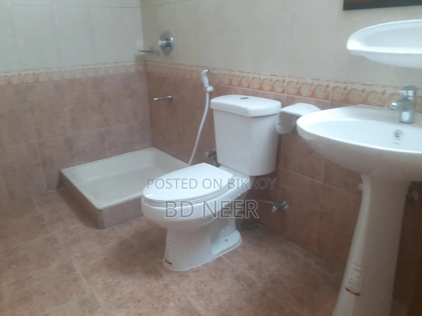 Un Furnished 3 Bedroom Flat Rent in Gulshan-2