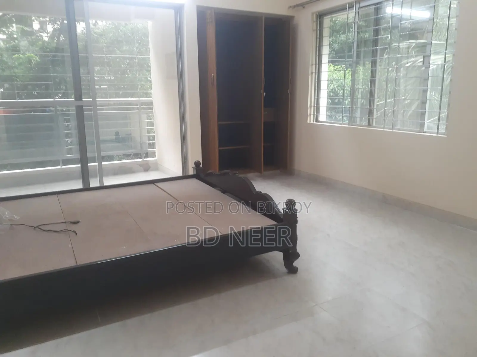 Un Furnished 3 Bedroom Flat Rent in Gulshan-2