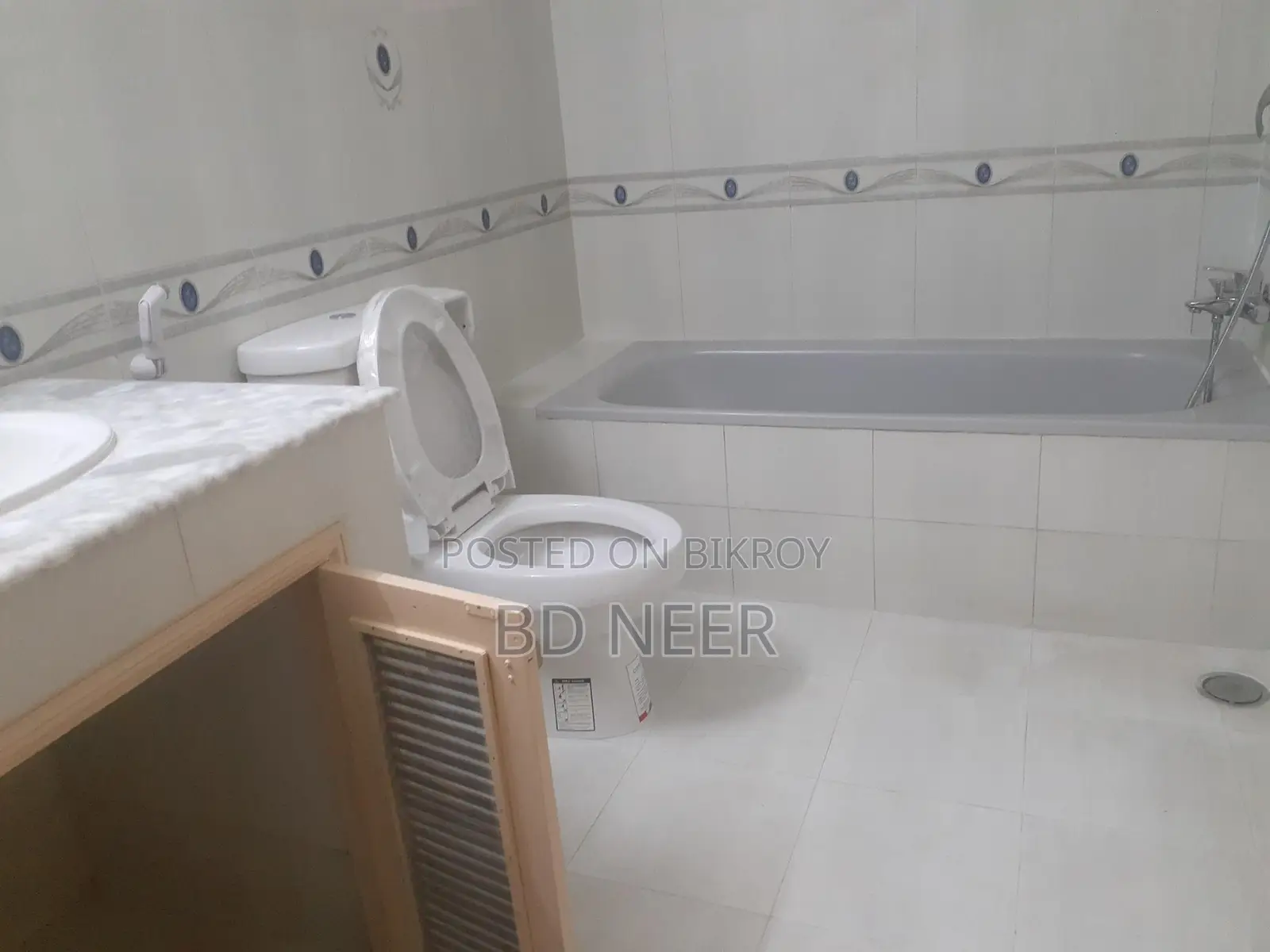 Un Furnished 3 Bedroom Flat Rent in Gulshan-2