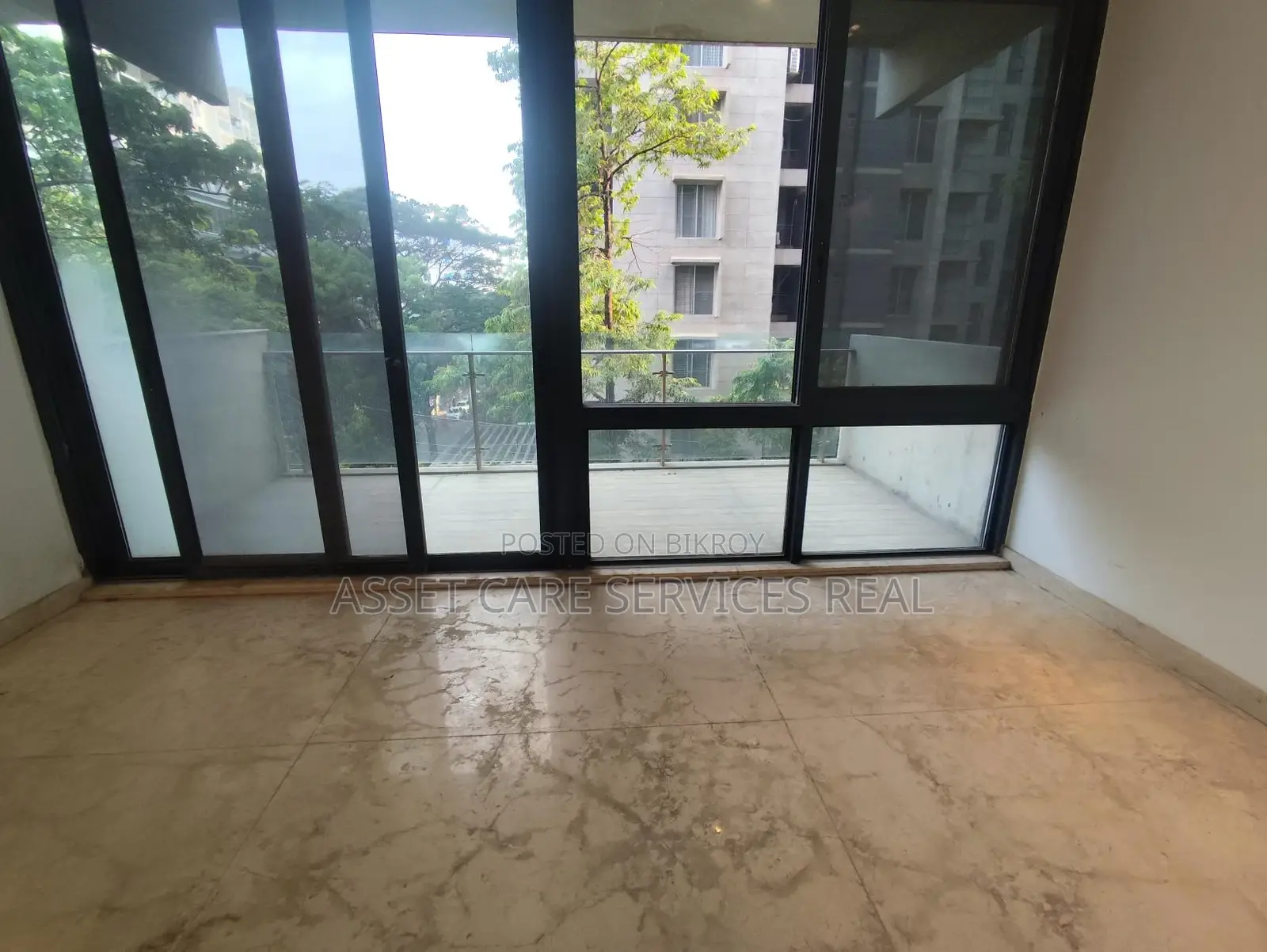 Brand New Semi-Furnished Luxurious 3-Bed Apartment Rent In Gulshan