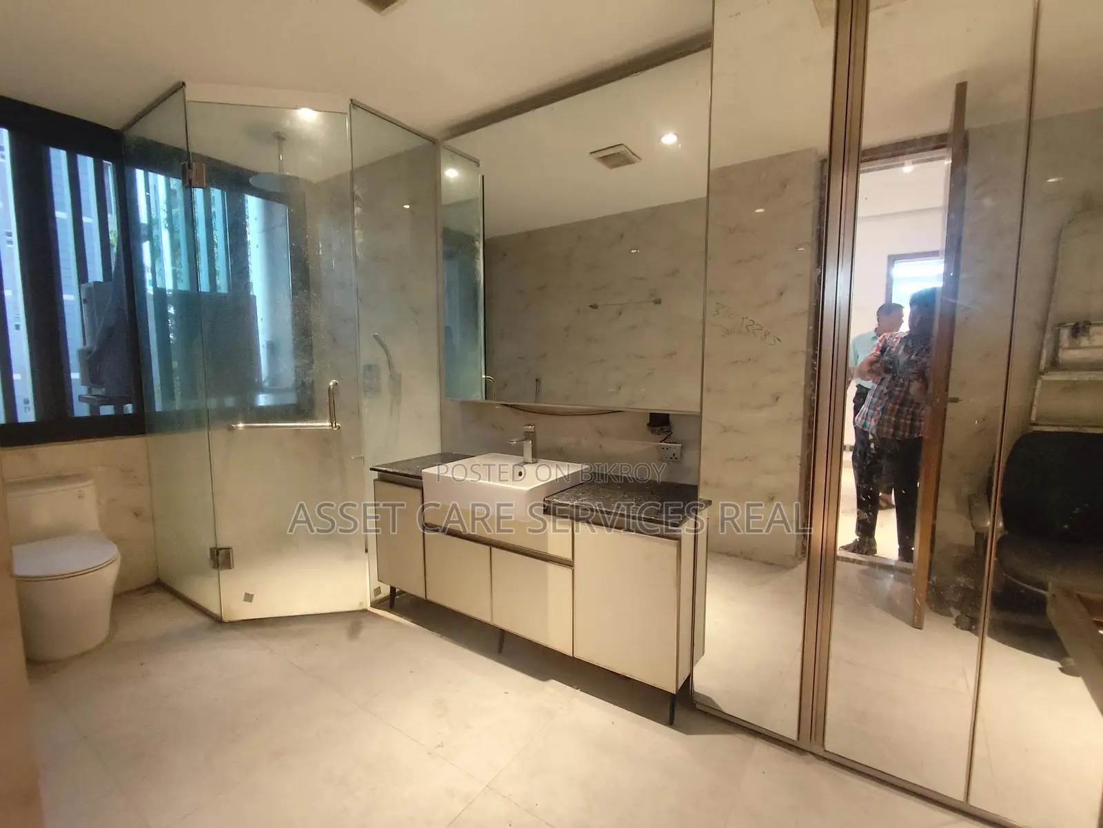 Brand New Semi-Furnished Luxurious 3-Bed Apartment Rent In Gulshan