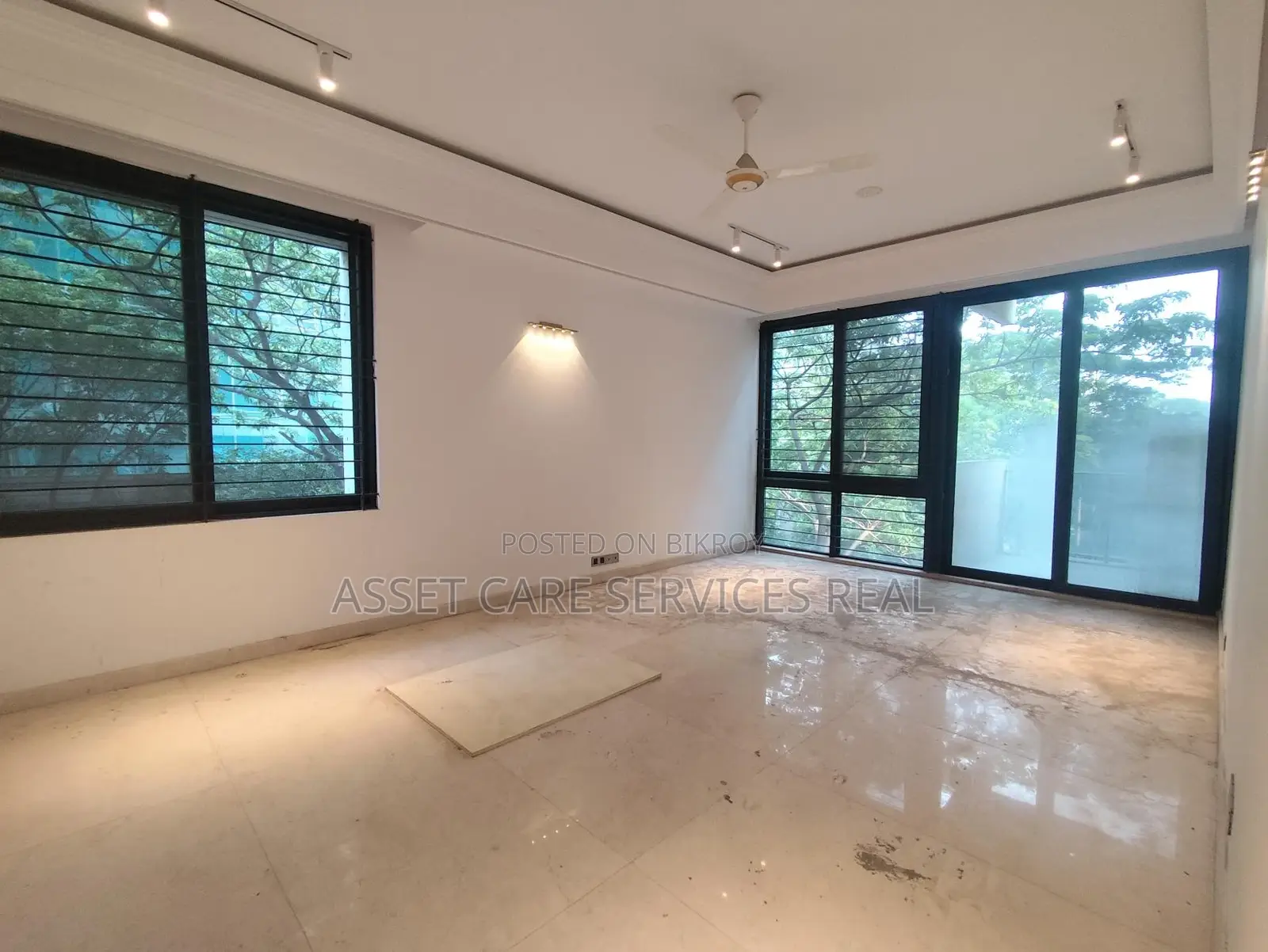 Brand New Semi-Furnished Luxurious 3-Bed Apartment Rent In Gulshan