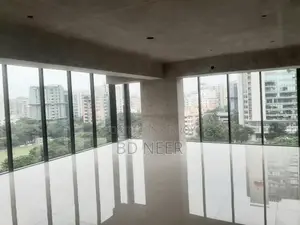গুলশান-২ এ ১৫০০ বর্গফুটের সম্পূর্ণ বাণিজ্যিক ওপেন স্পেস ভাড়া