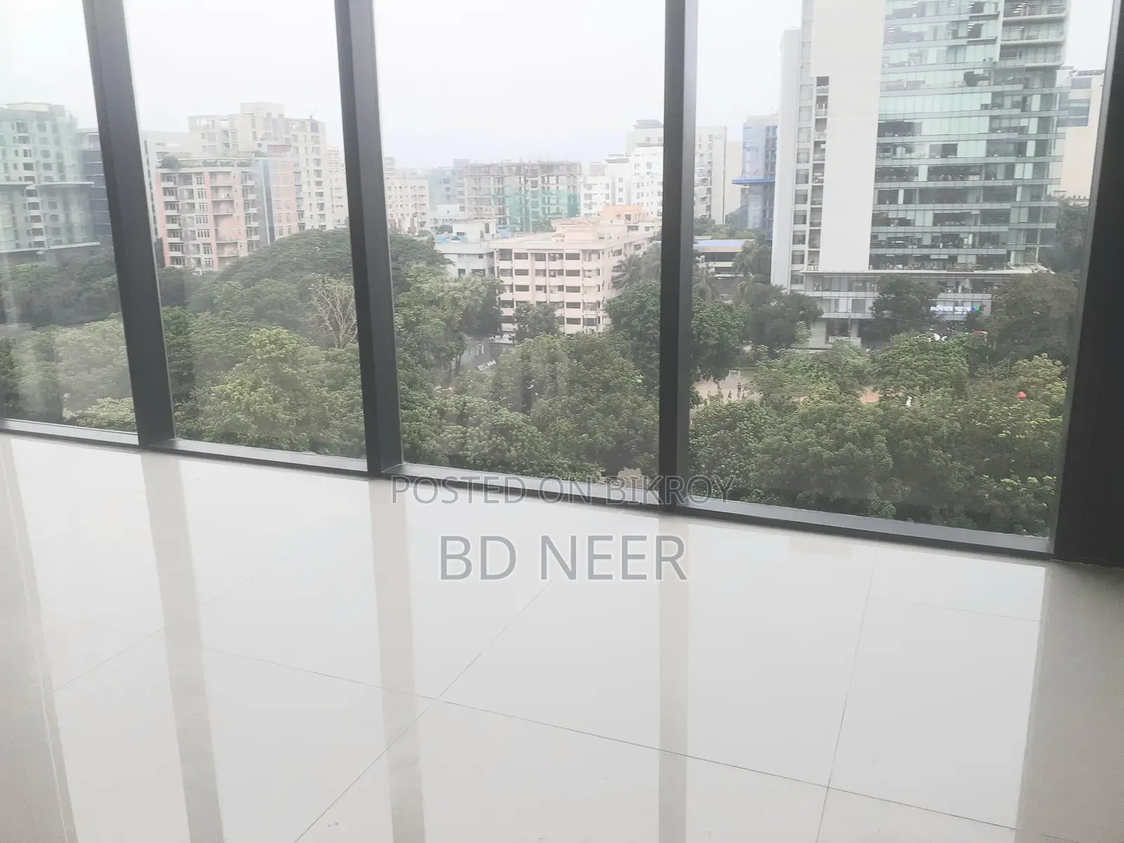 গুলশান-২ এ ১৫০০ বর্গফুটের সম্পূর্ণ বাণিজ্যিক ওপেন স্পেস ভাড়া