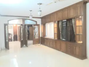 4-Bedroom Semi-Furnished Flat Rent at Gulshan-1