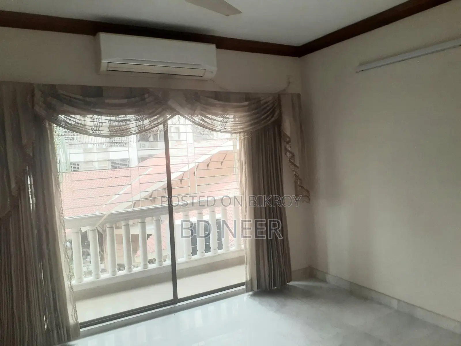 4-Bedroom Semi-Furnished Flat Rent at Gulshan-1