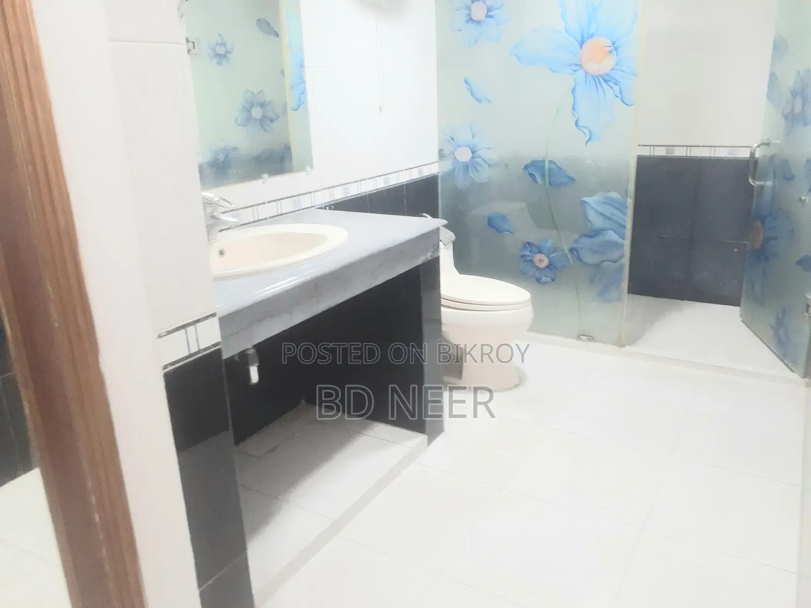 4-Bedroom Semi-Furnished Flat Rent at Gulshan-1