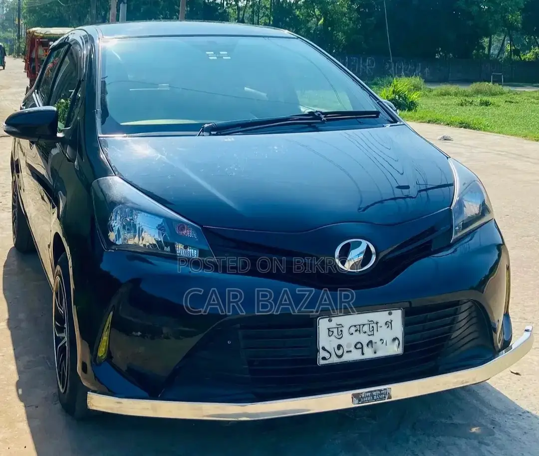 Toyota Vitz JEWELA PUSH 2012