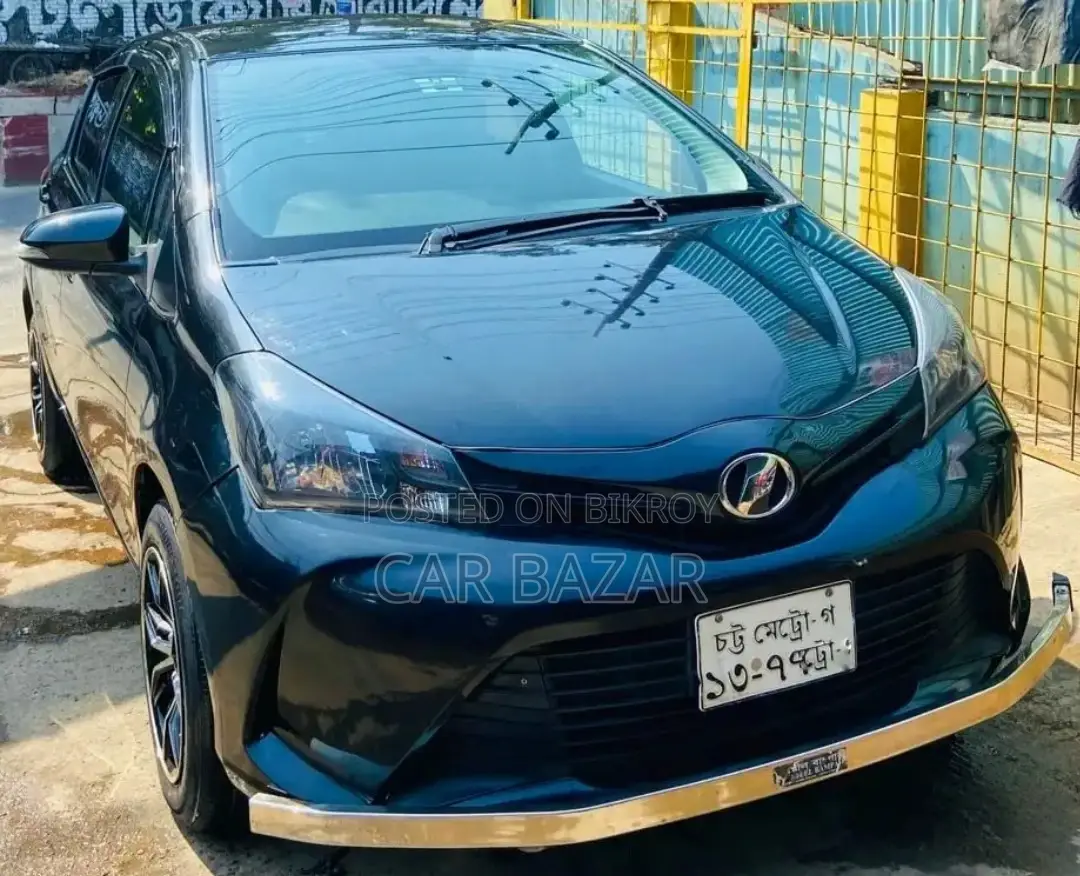 Toyota Vitz JEWELA PUSH 2012