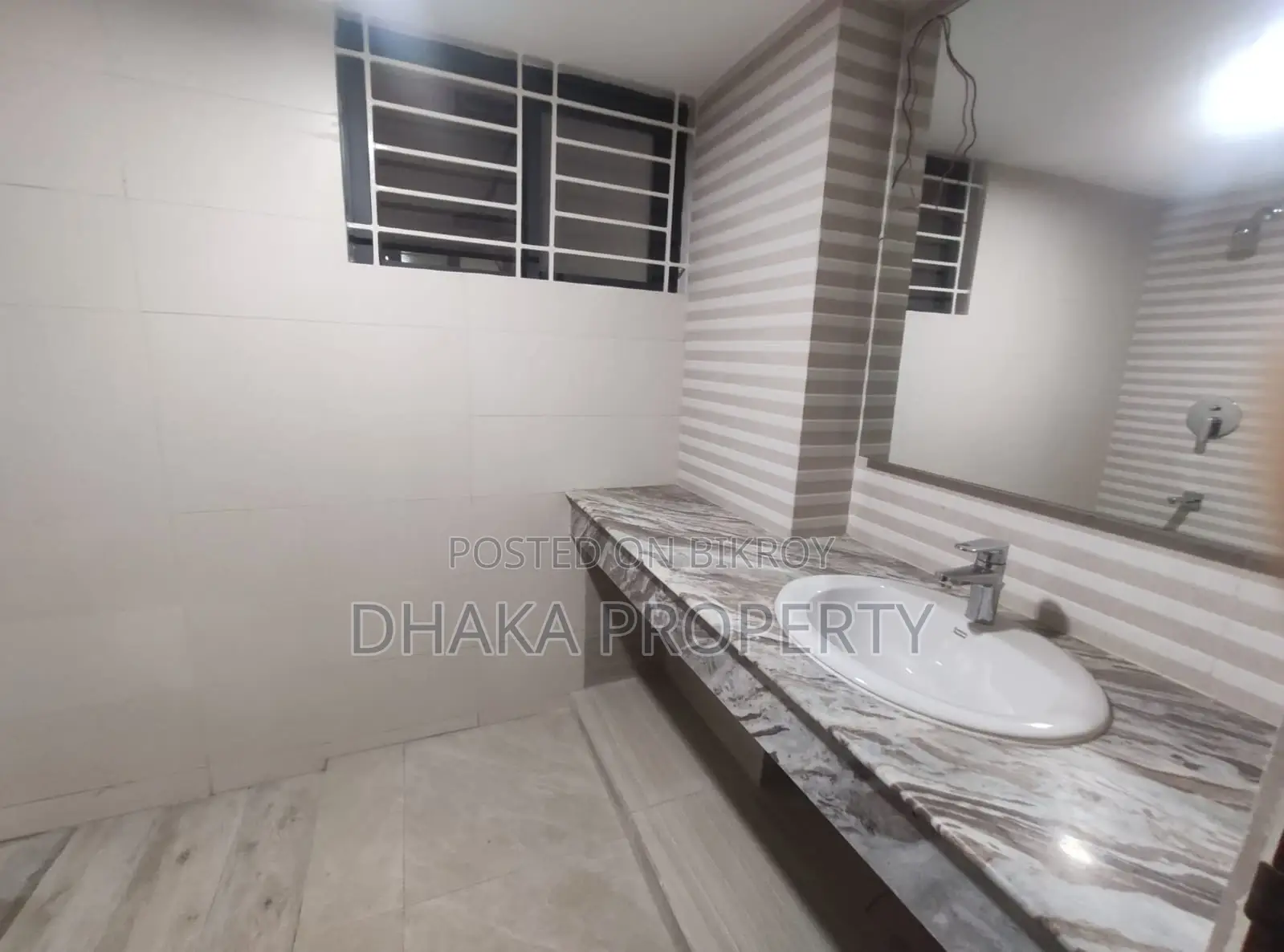 গুলশানে নতুন (২৪০০ বর্গফুট) অফিস স্পেস ভাড়া