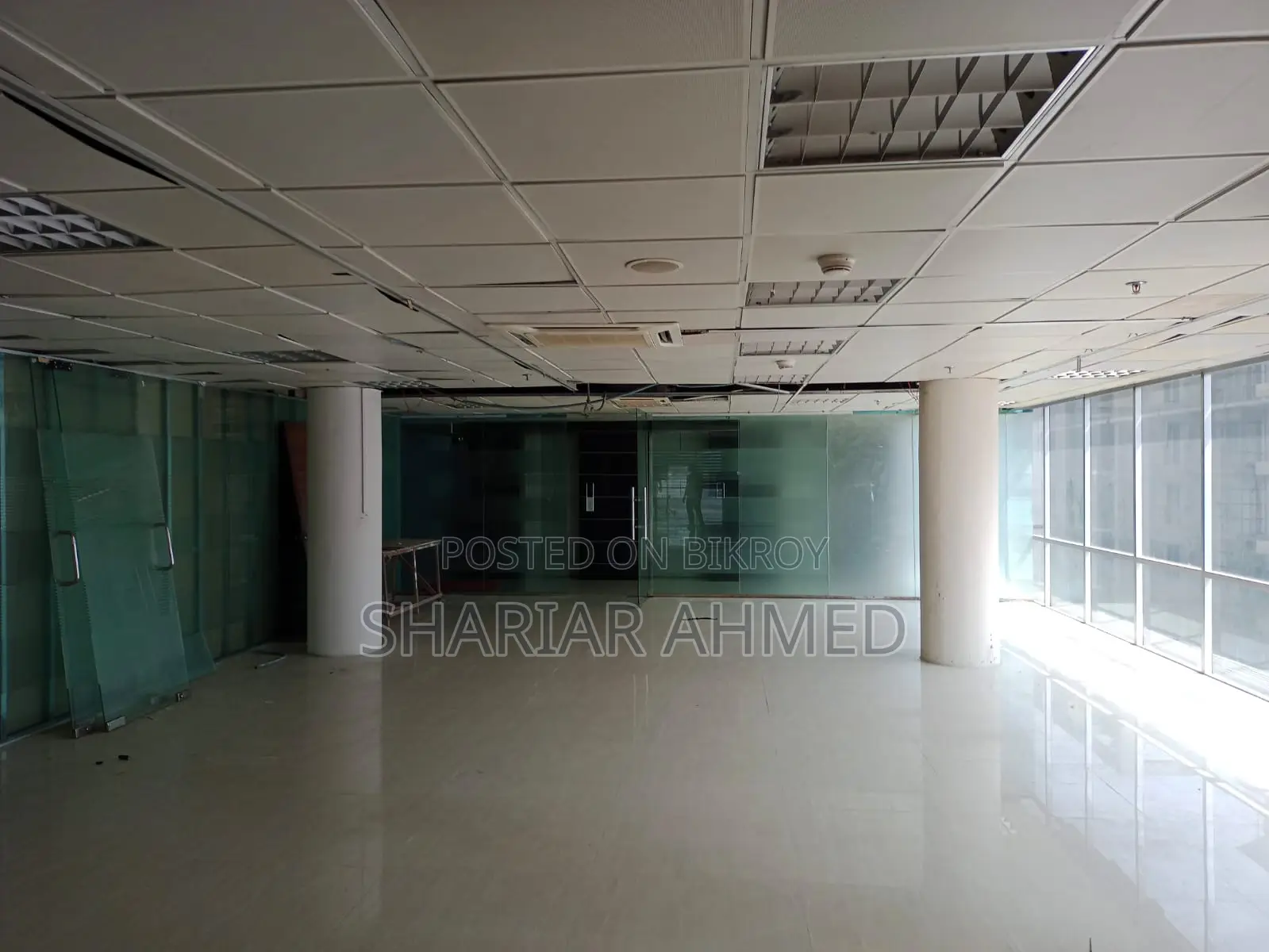 4400 SqFt Exclusive Commercial Property For Rent In GULSHAN Avenue