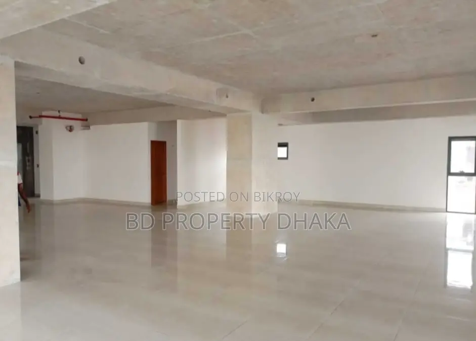 গুলশান এভিনিউতে ৫০৫০ বর্গফুটের ওপেন কমার্শিয়াল স্পেস ভাড়া হবে